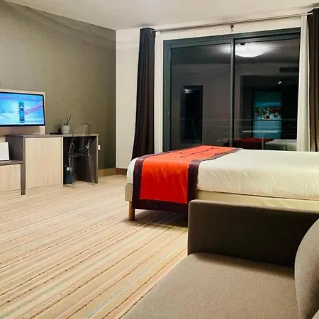 Au Coeur Des Bulles 4*