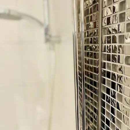 Au Coeur Des Bulles 4* Loches-sur-Ource